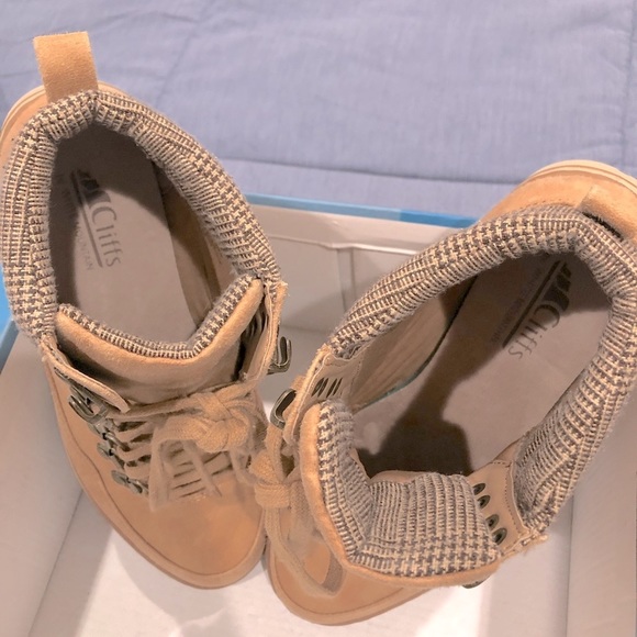 🥾Cliffs by White Mountain Karmen Boots in Size 6 - Picture 8 of 12